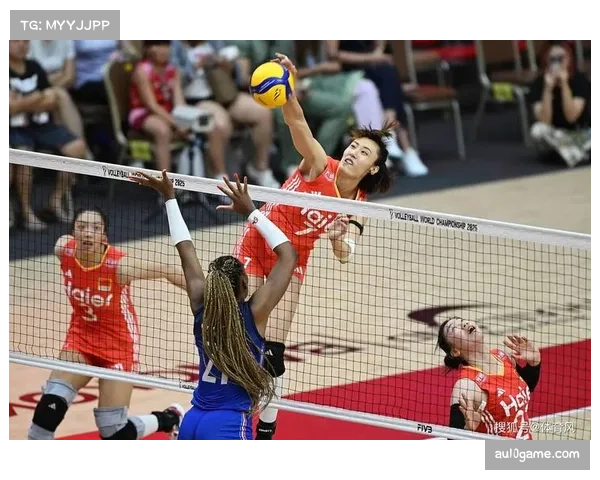 中国女排王媛媛留洋首秀单场8次拦网得分,助加拉塔萨雷逆转